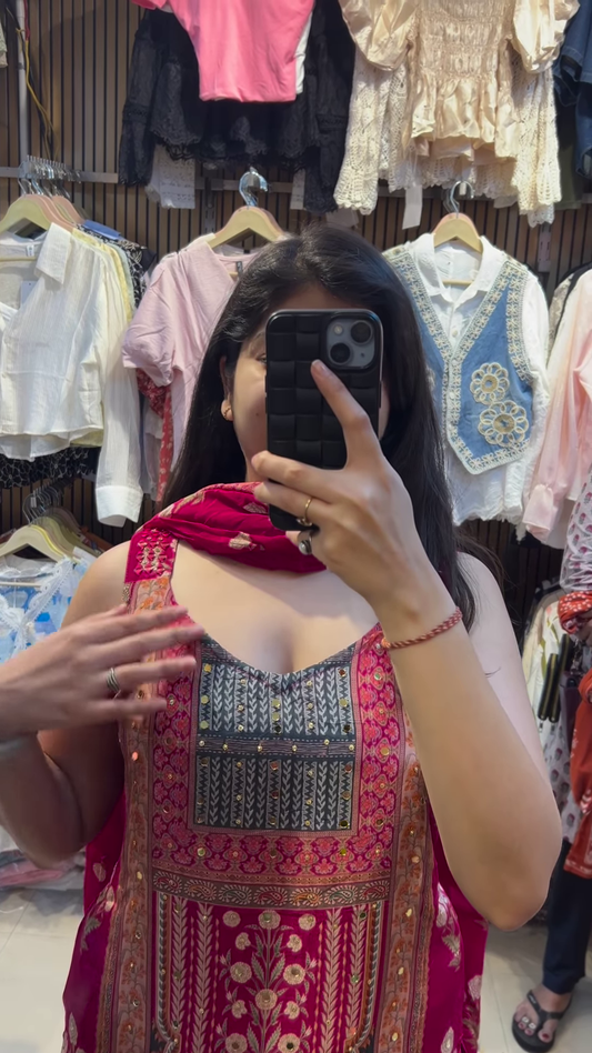 Elegant Floral Print Kurti Set with Dupatta – Women’s Pastel Ethnic Wear