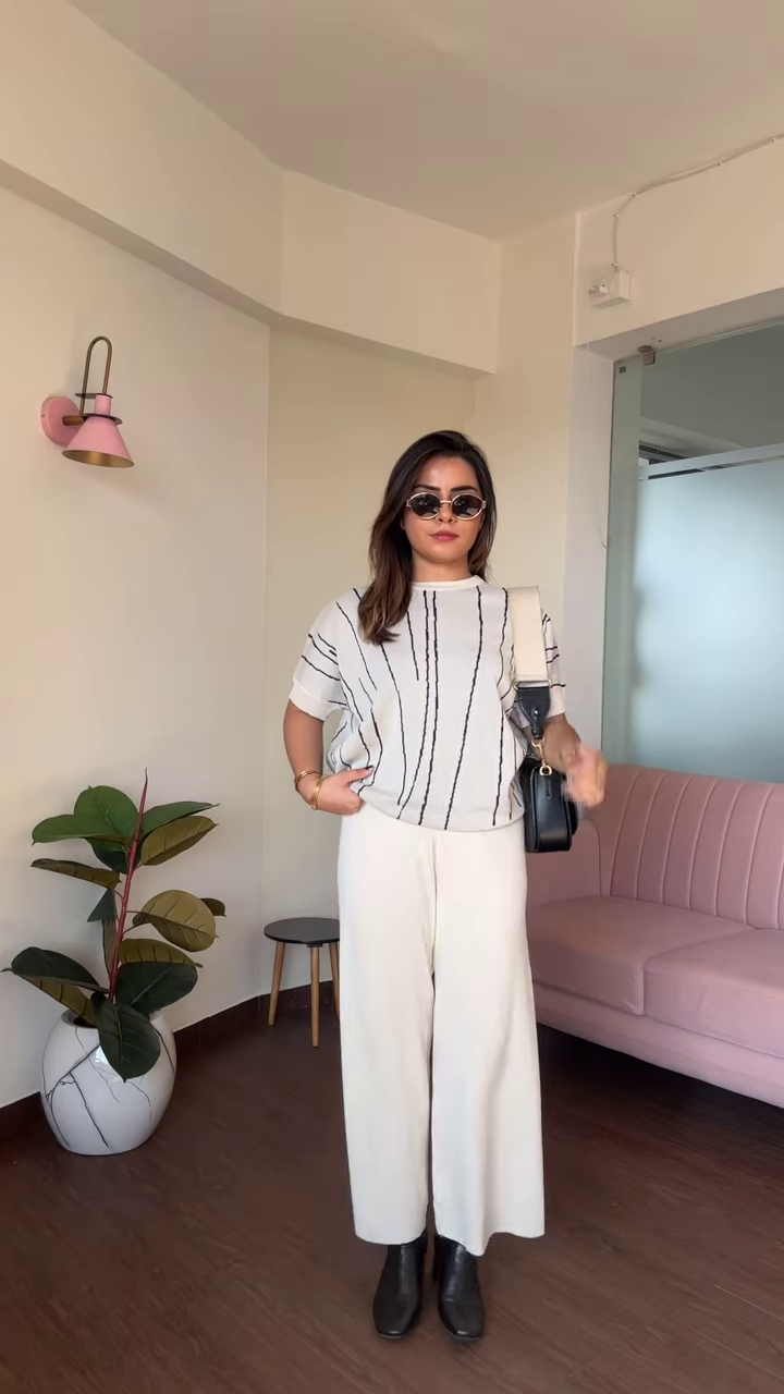 Chic Knit Co-ord Set with Vertical Stripe Detail and Wide-Leg Pants