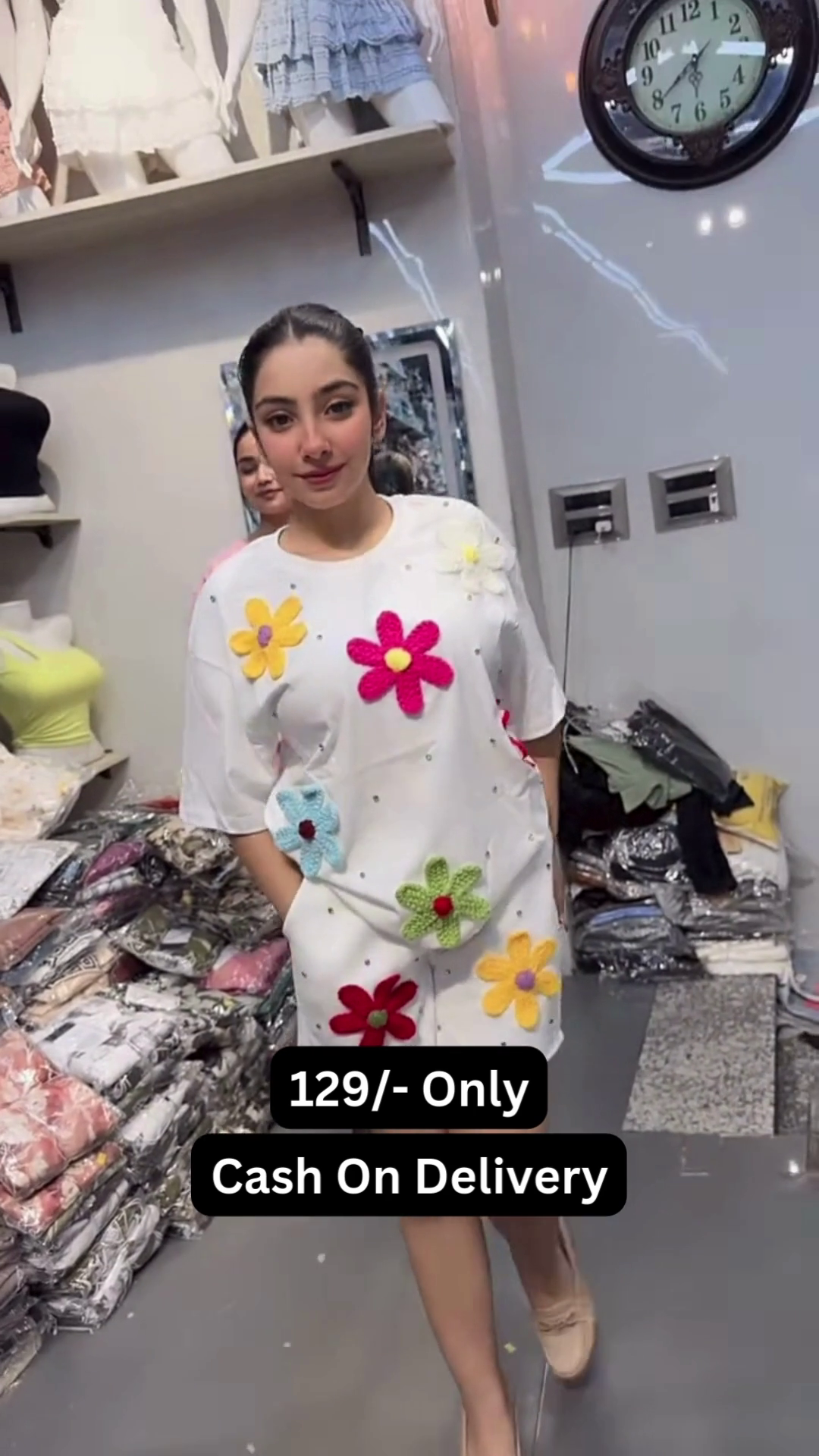 Cute Floral Appliqué Pajama Set with Short Sleeves and Shorts
