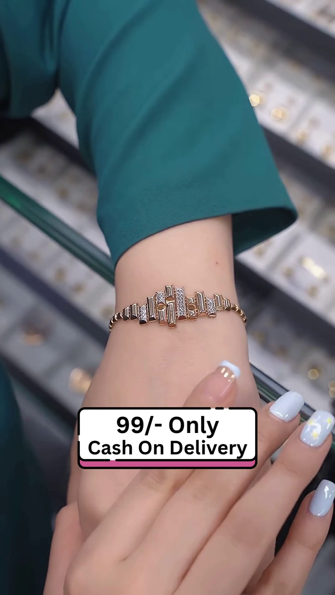 Elegant Gold-Plated Geometric Statement Necklace for Women – Modern Party Wear Jewelry