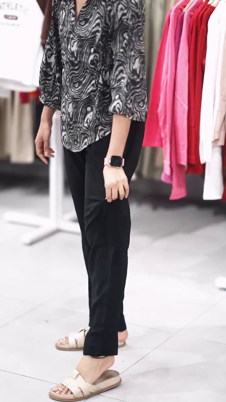 Women's Abstract Printed Button-Down Shirt