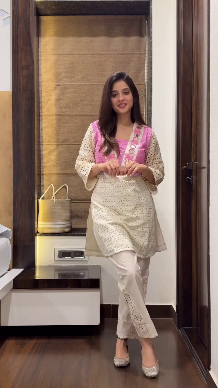 Chic Cream Cotton Kurta Set with Vibrant Pink Embroidery