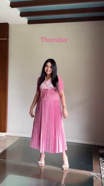 Pleated Wide-Leg Pants & Oversized Top
