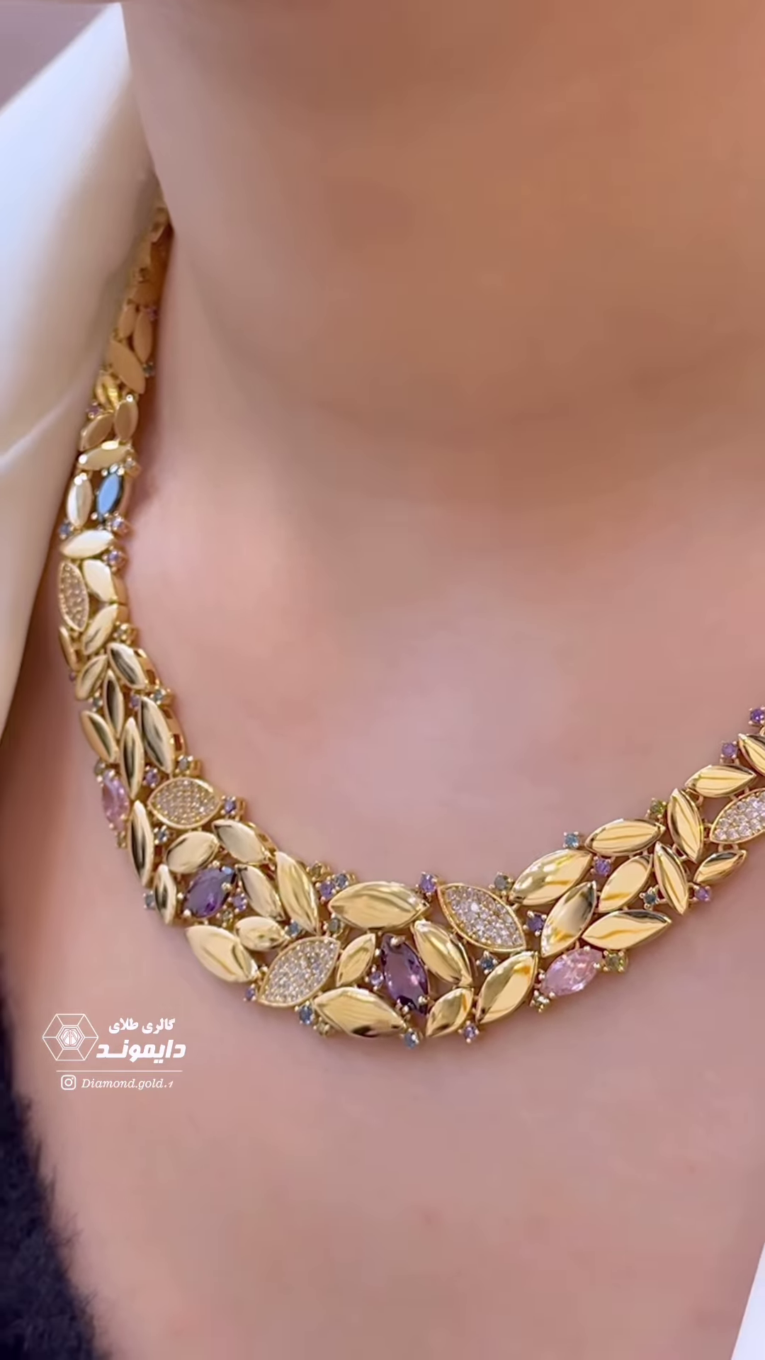 Exquisite Gold Necklace with Colorful Gemstone Accents