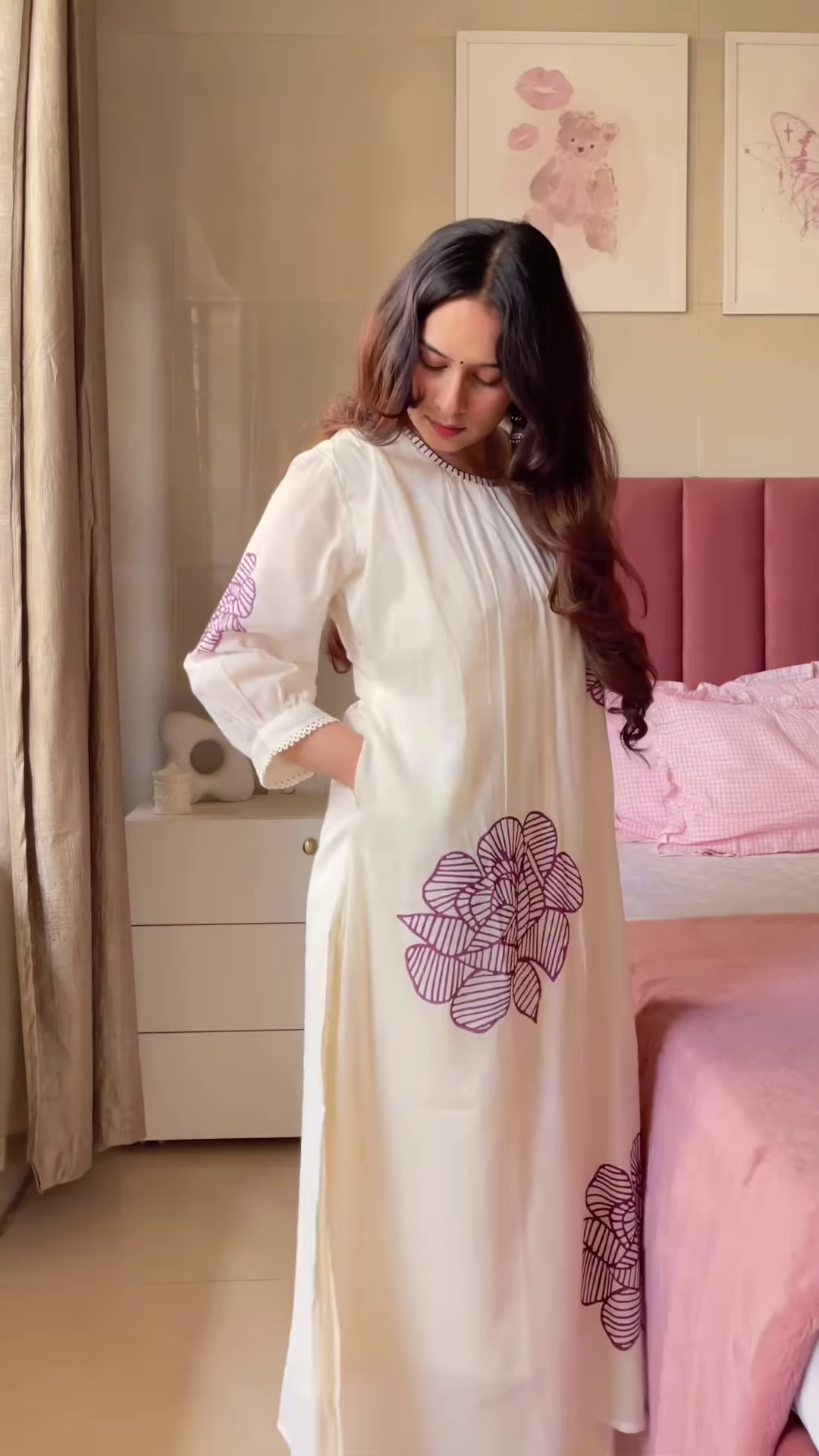 Cream Kurta with Black Embroidered Floral Dupatta – Elegant Ethnic Set for Women