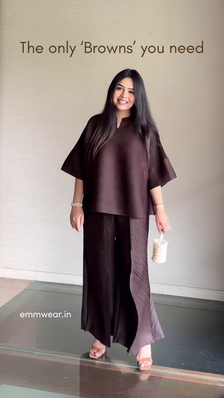 Elegant Women’s Co-Ord Set – Loose Fit Top and Straight Pants | Available in 4 Colors