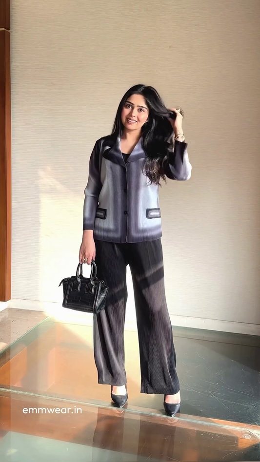 Chic Women’s Pleated Wide-Leg Pants and Ombre Blazer Outfit with Structured Handbag
