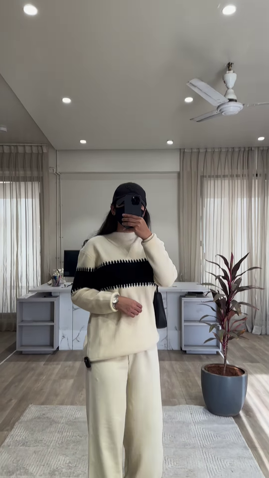 Cozy Women’s Gray Knit Lounge Set with Striped Detail and Wide-Leg Pants