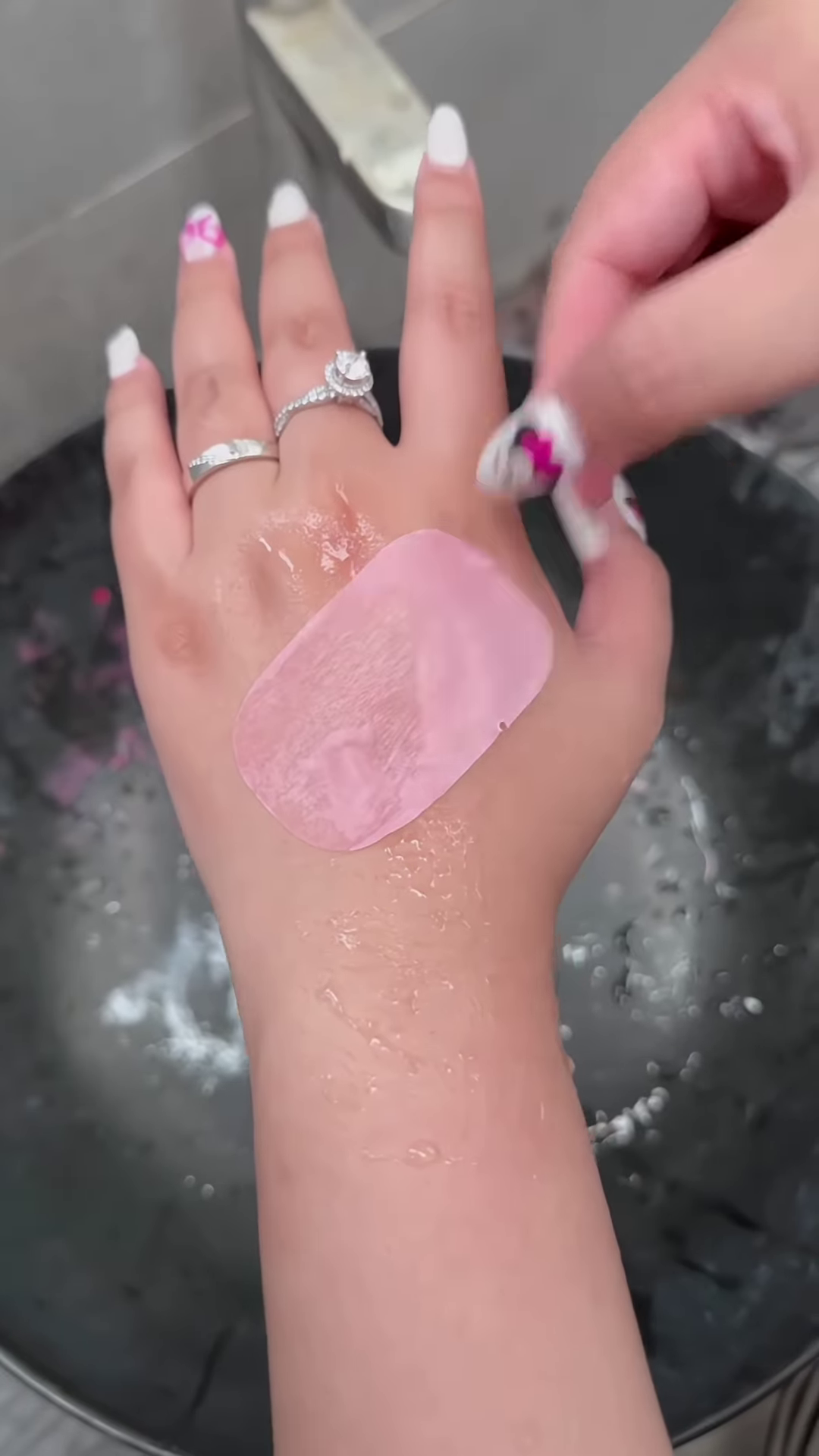 Convenient Disposable Paper Soap Sheets for Travel and On-the-Go Handwashing