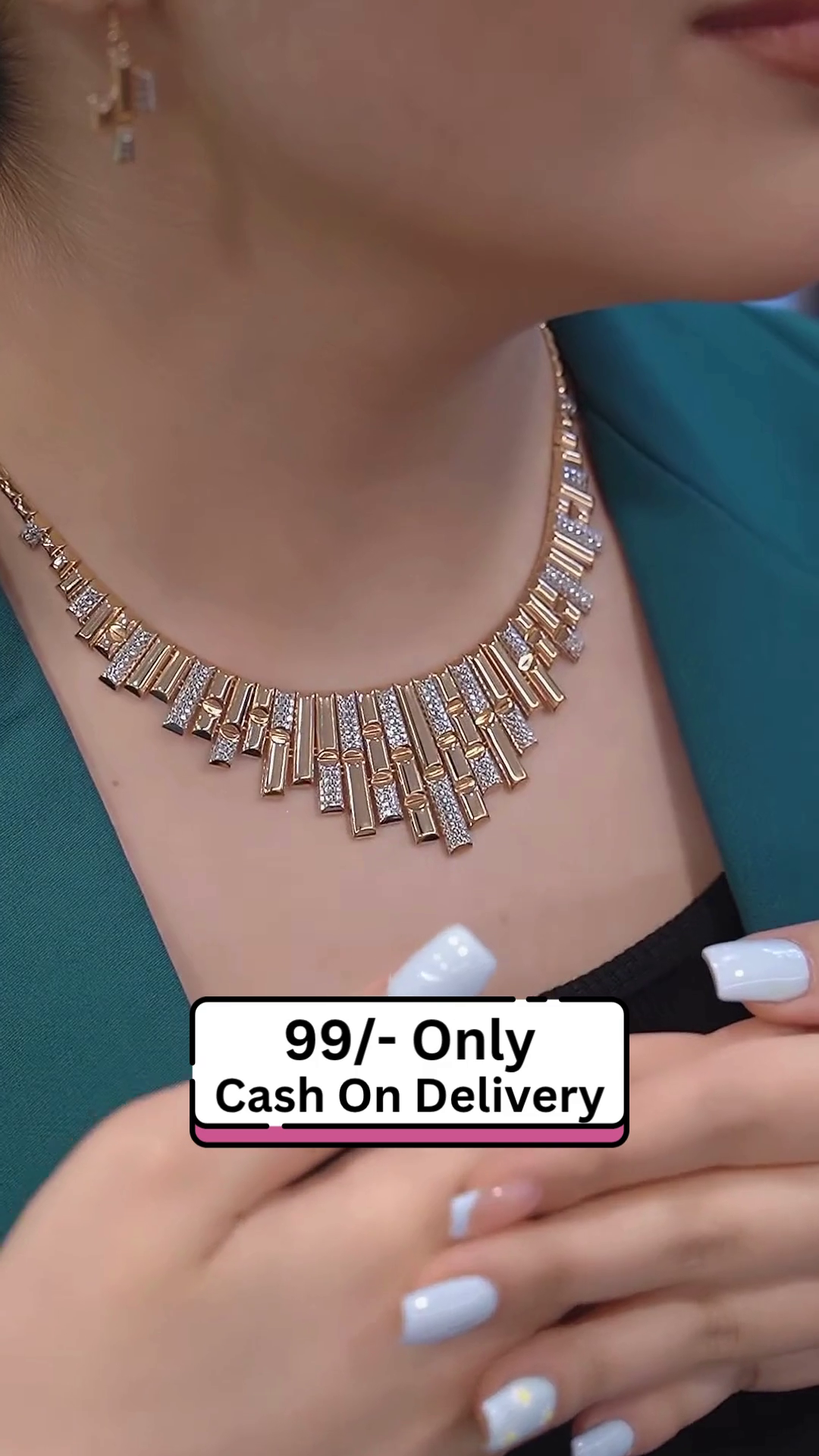 Elegant Gold-Plated Geometric Statement Necklace for Women – Modern Party Wear Jewelry