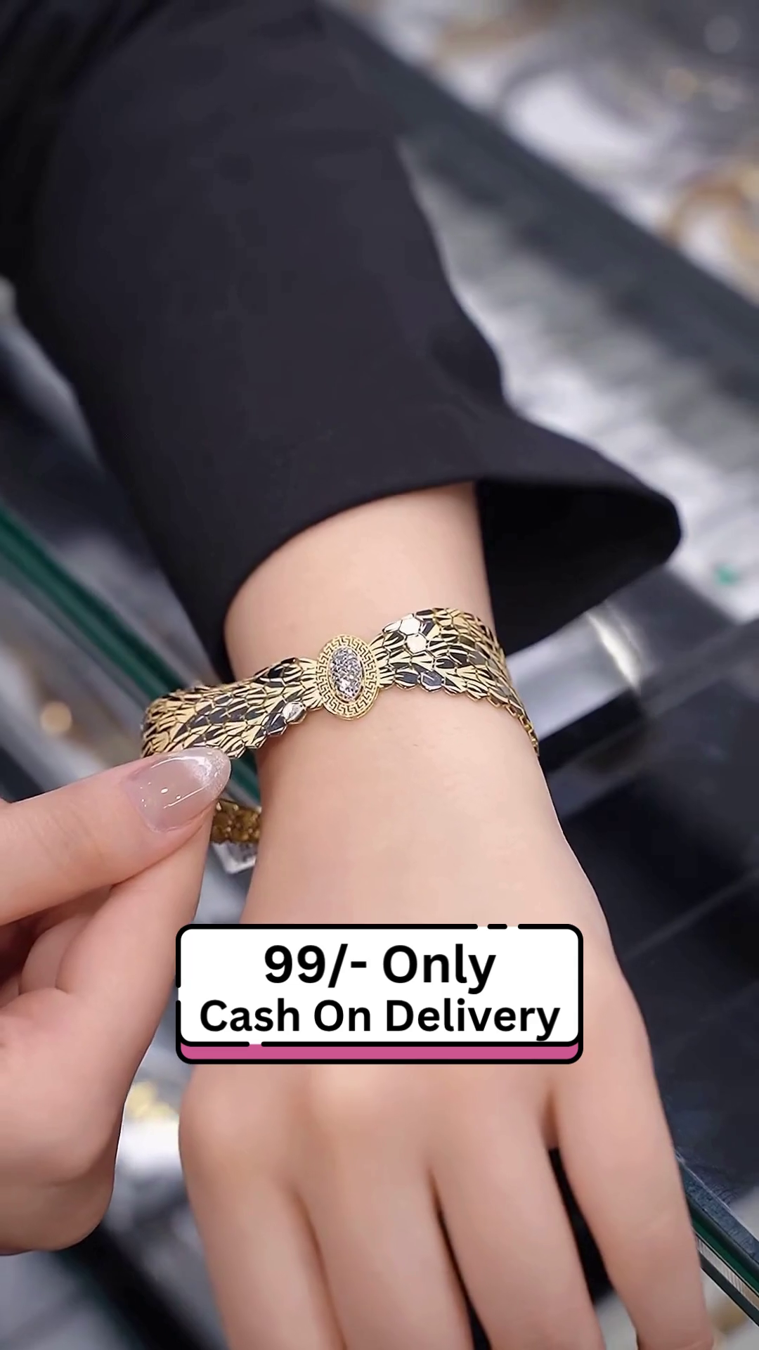 Elegant Gold-Toned Leaf Motif Bracelet with Sparkling Accents