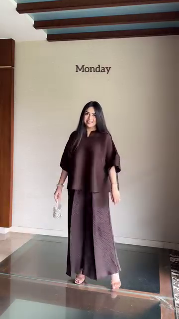 Pleated Wide-Leg Pants & Oversized Top
